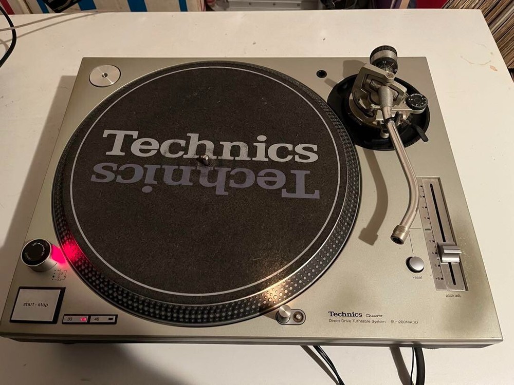 Technics PAIR SL-1200MK3D 2 Turntable Dj Silver Direct Player