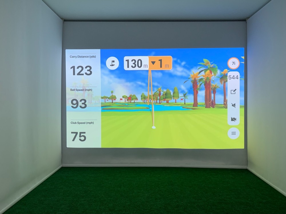 Motorized remote controlled retractable golf simulator impact screen Pro DIY