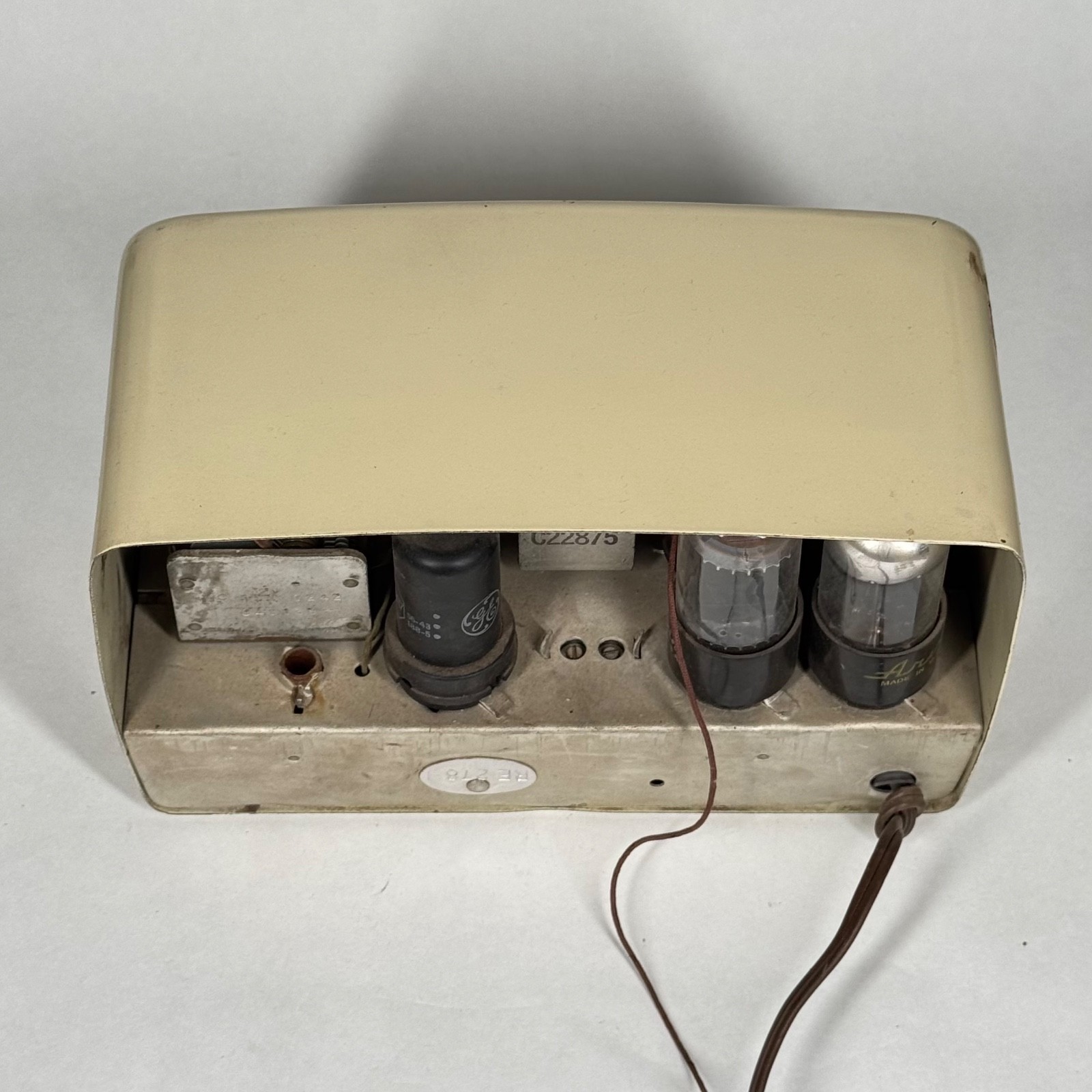 Vintage Arvin metal tube radio model 842T (1954)