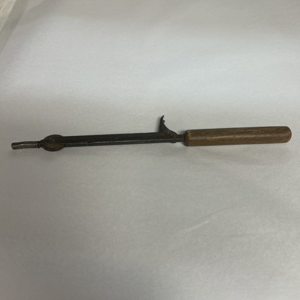 Antique Gas Lamp Flint Strike