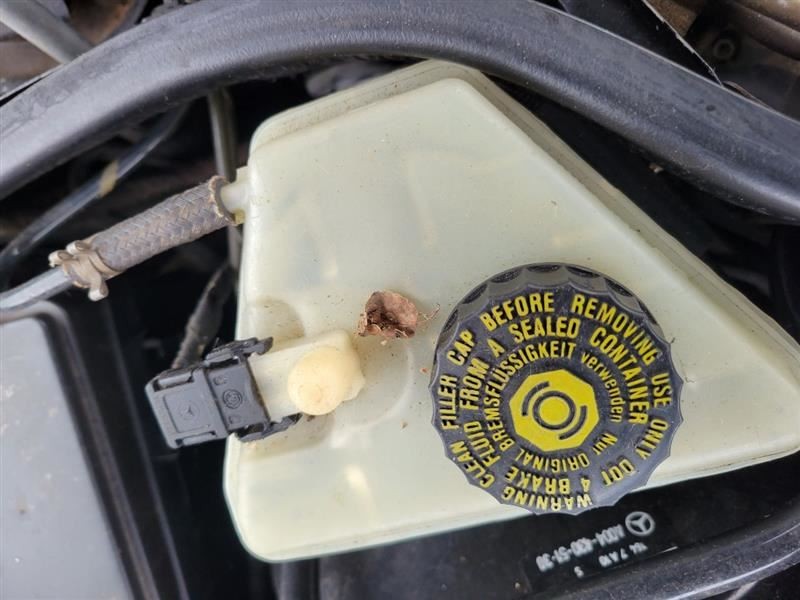 SL600 1998 Front Door Switch 558920