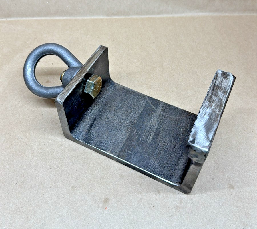 Sheet metal panel hook for wheel well panels not for structural 3000 pound cap