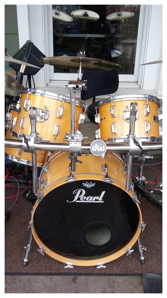 Pearl 4 piece Drum Set