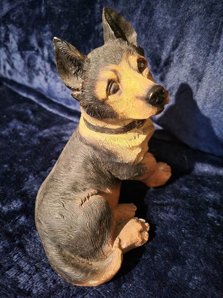 K's Collection TM German Shepherd Figurine