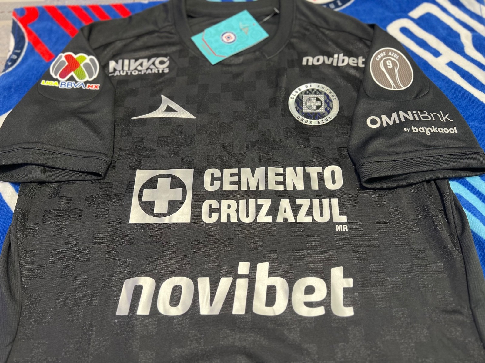 PIRMA CRUZ AZUL MEN'S JERSEY ALTERNATIVO BLACK 25/26 PARCHES 9 COPAS LIGA BBVA