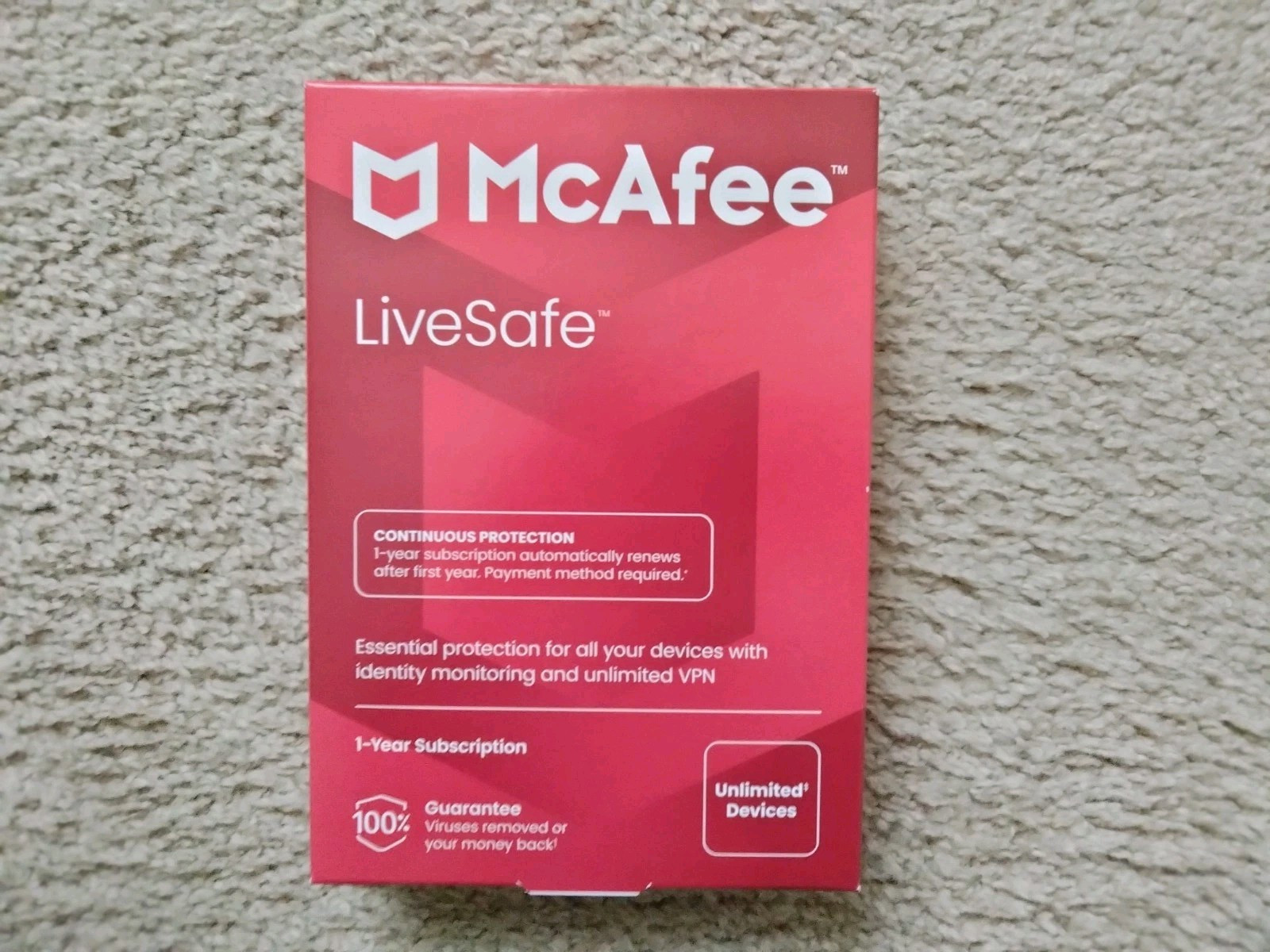 McAfee LiveSafe 2026 Unlimited Devices, Antivirus Internet, 1 Year, Sealed Box!