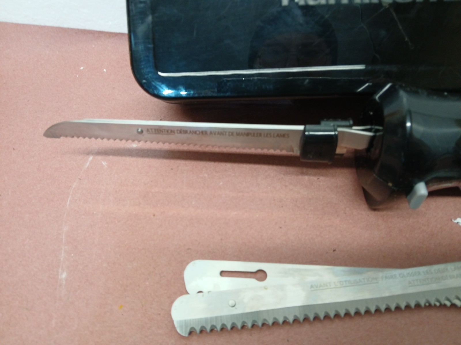 Electric Knife Hamilton Beach Model 74275 w/ Blades Storage Case