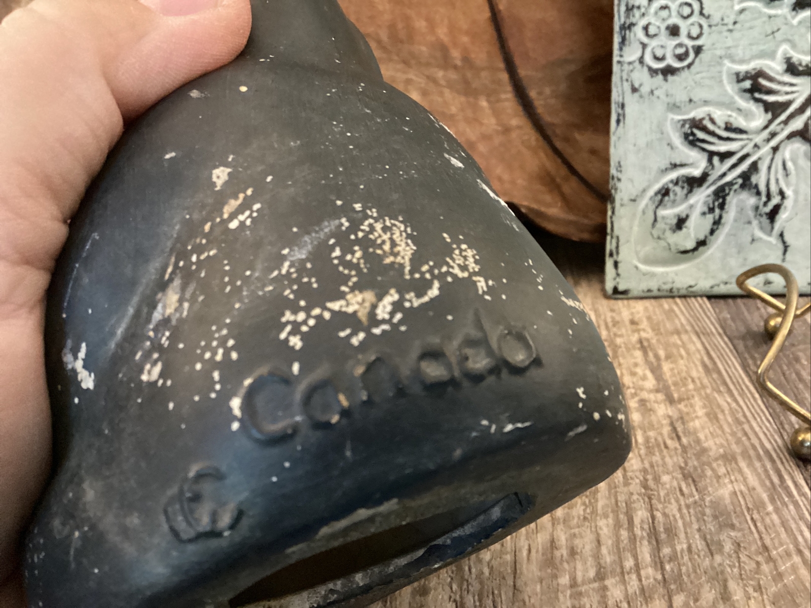 Inuit Figurine With Pup Small Sculpture Indigenous Artwork Canada distressed