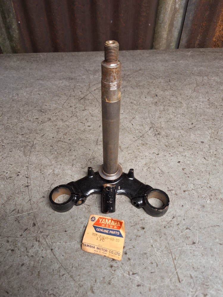 Yamaha CS5 RD 200 - Front Lower Bottom Fork Yoke Bracket Clamp - 337-23340-60-33