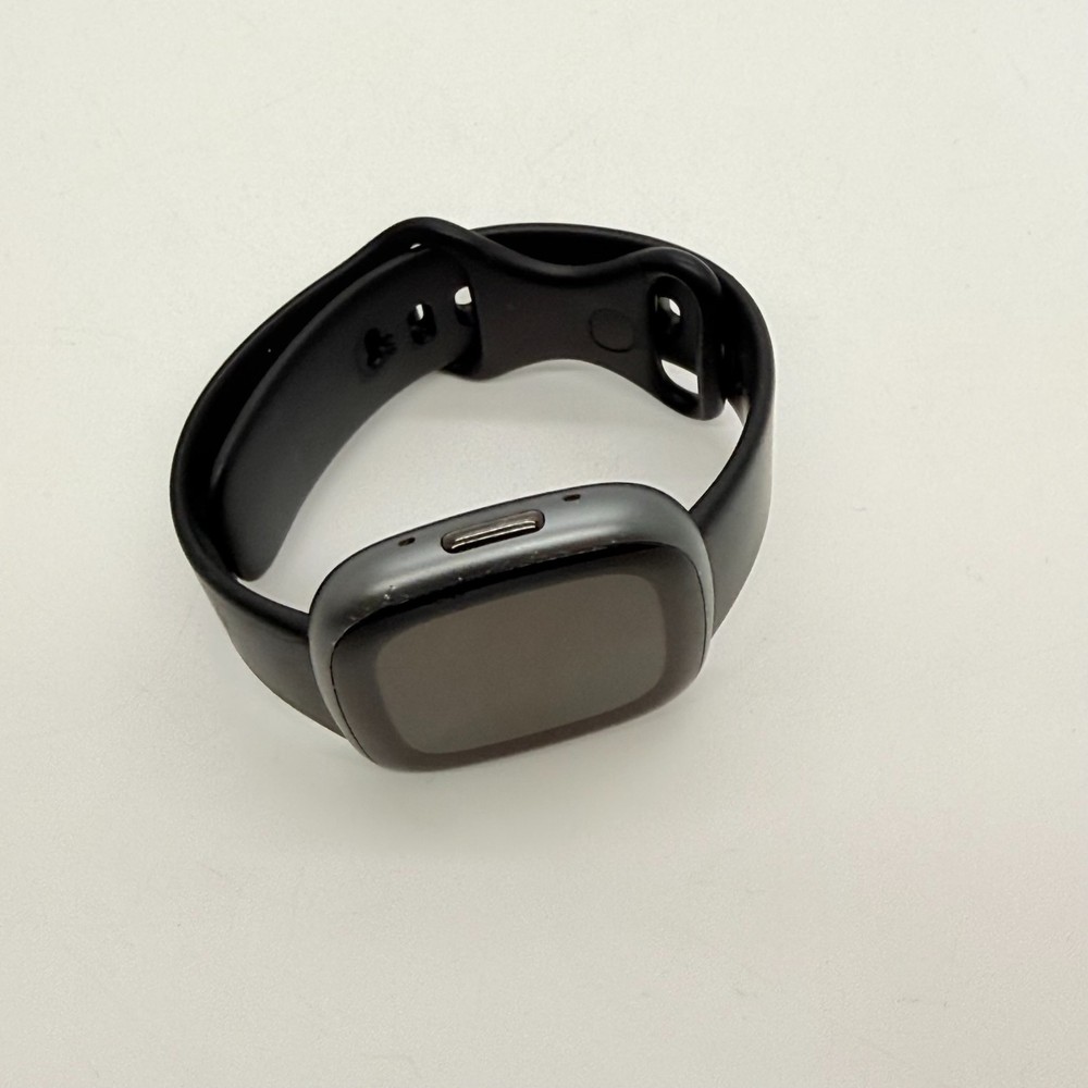 Fitbit Versa 4 Fitness Smartwatch - Graphite [DP162]