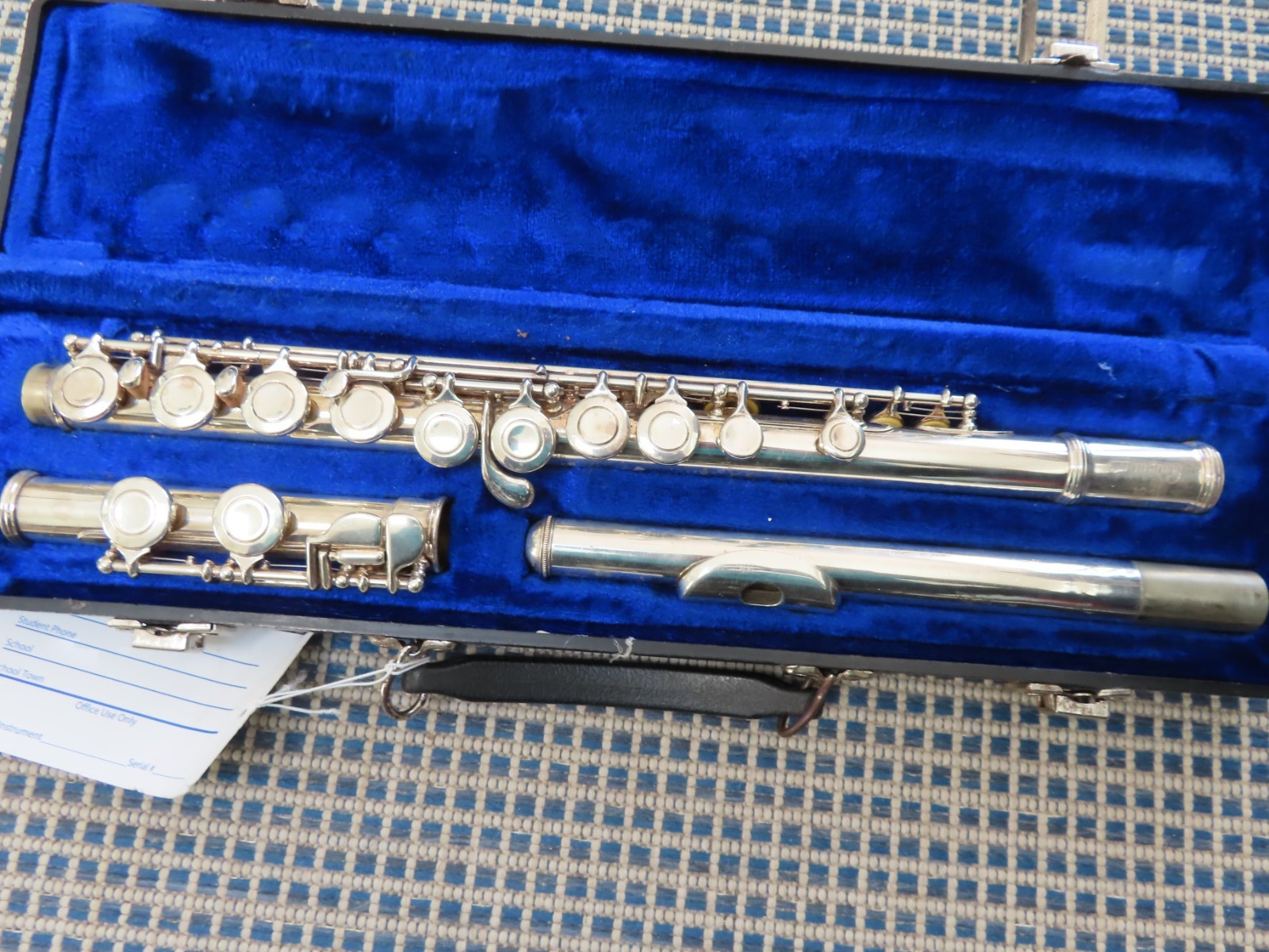 LOT OF 4 FLUTES -ARMSTRONGS, BUNDY, BUFFET- NICE BUT NEED REPAIR