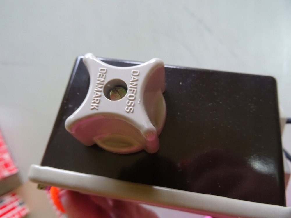 Danfoss 017-5295 Temperature Controller RT117