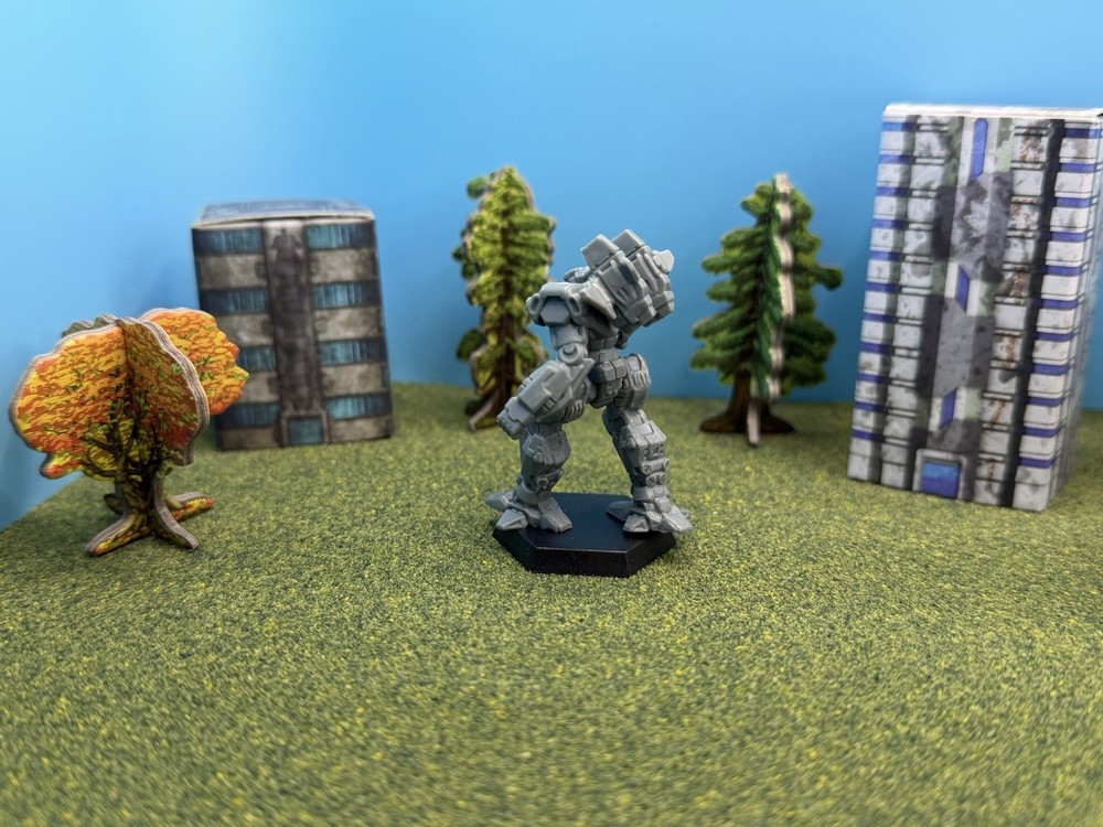 Battletech Phoenix Hawk IIC Mech with Alph Strike and Pilot Cards Catalyst Game