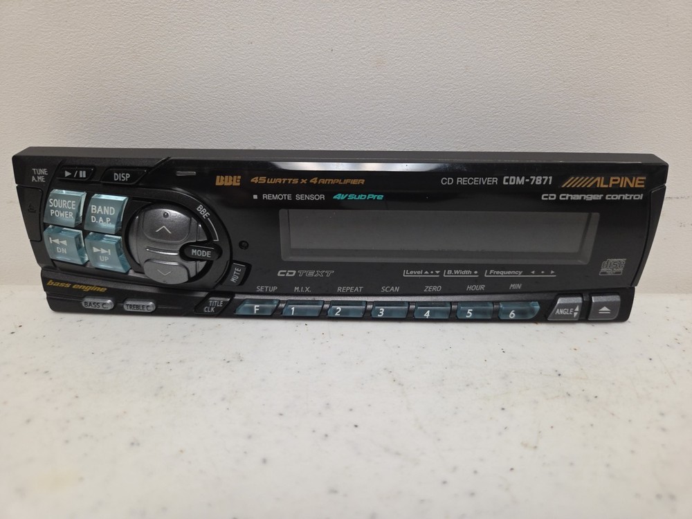 Alpine Audio Faceplate w Case CDM-7871