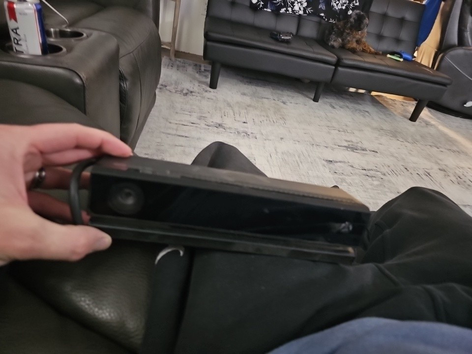 Microsoft Xbox One Kinect Sensor Bar - Black With controller