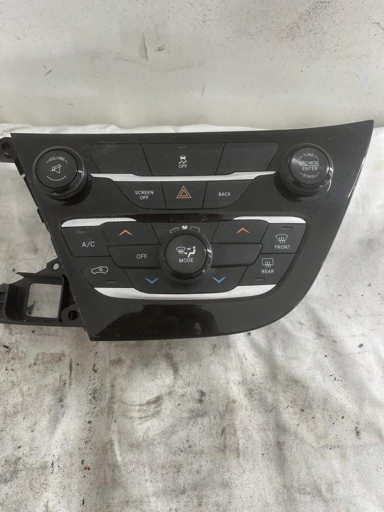 Temperature Control Front 3 Zone Temperature Control Fits 17 PACIFICA 2303793