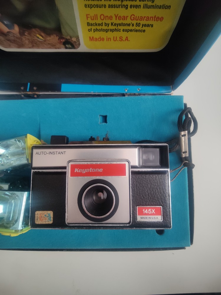 Keystone 145X Black Vintage Instant Camera with Magicube Flash