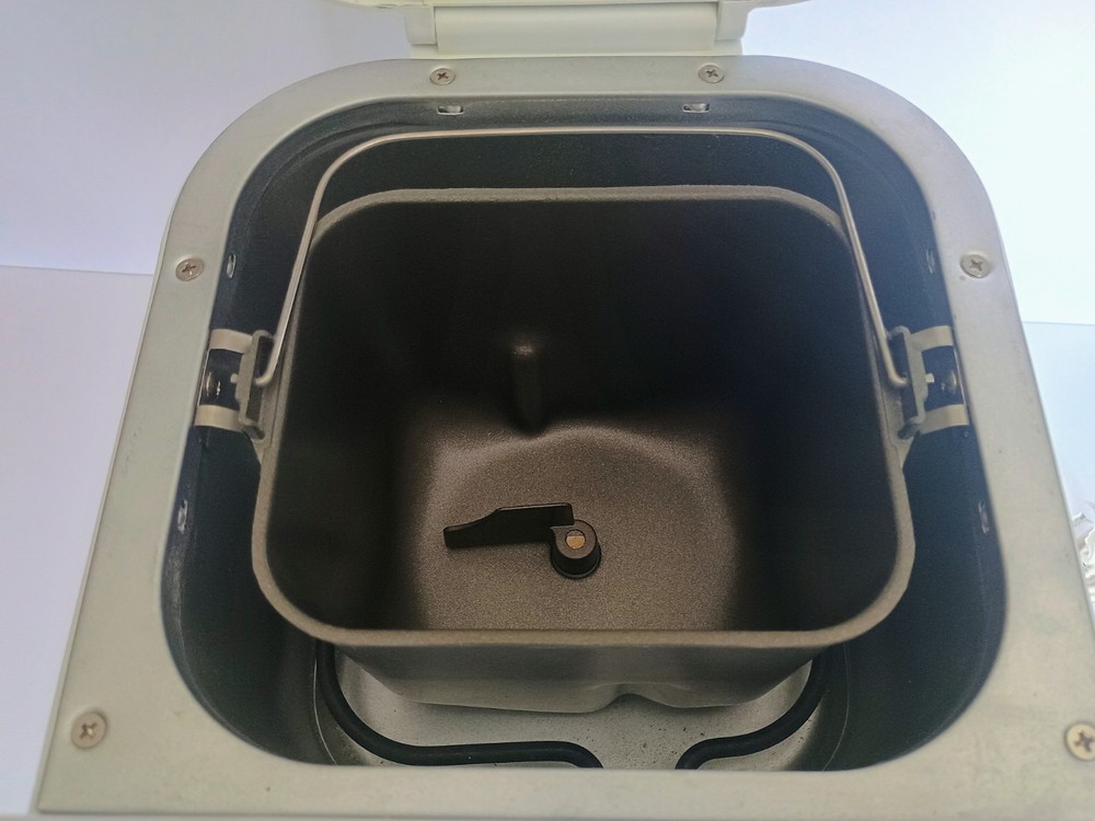 Toastmaster Bread Machine 1148x Bread Maker Horizontal 2 lb Loaf TESTED/WORKING