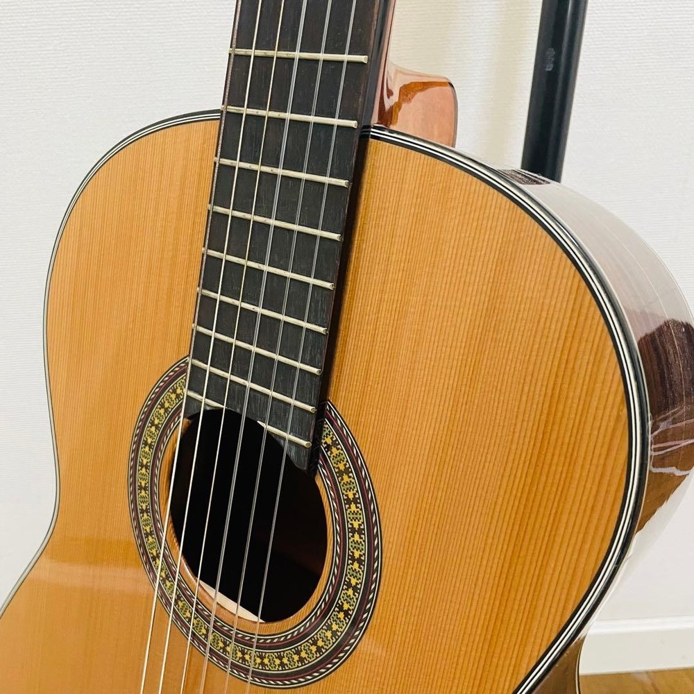 Ecole EL600 Classical Guitar With Strings, No Accessories