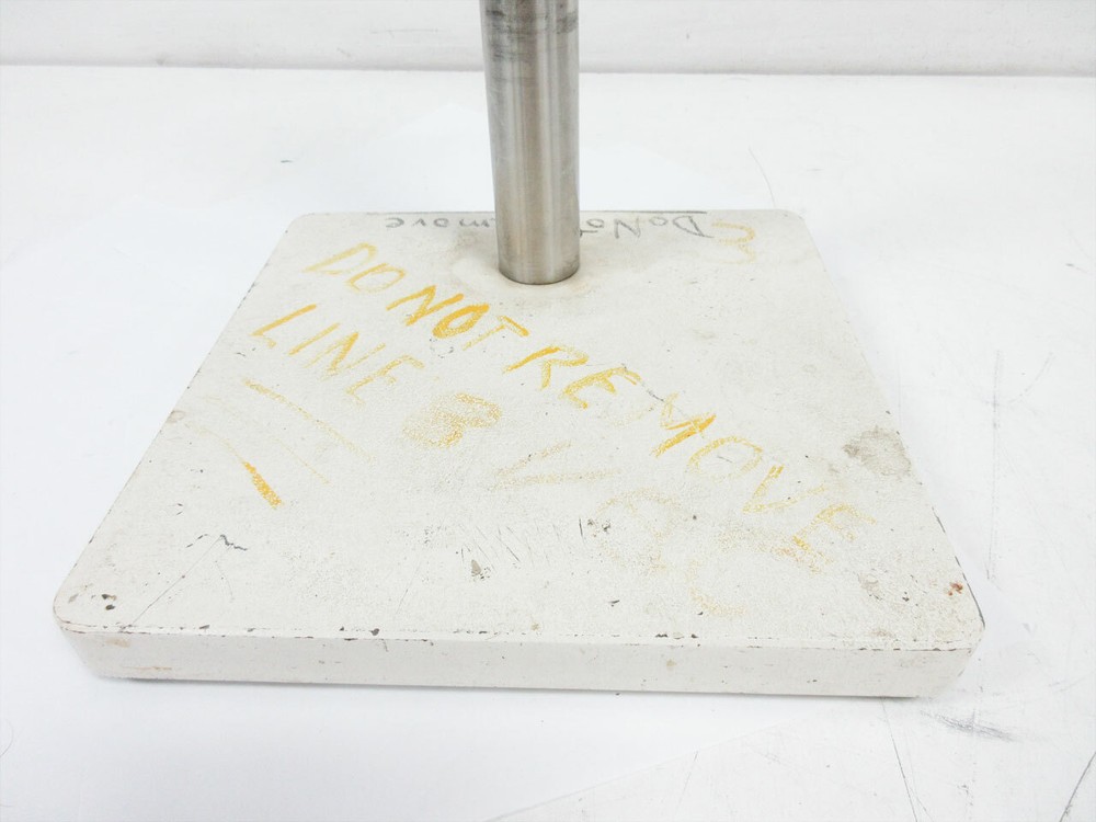 MICROSCOPE STAND HEAVY BASE WITH POST WEIGHT: 37.34 LBS