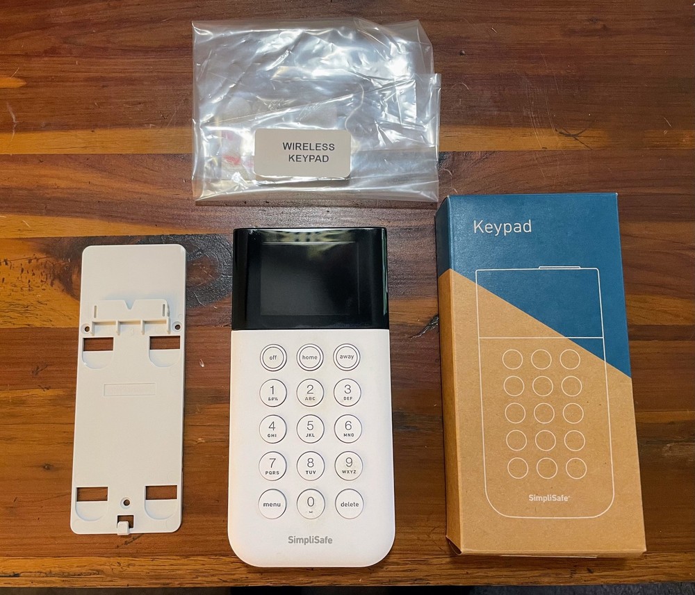 SimpliSafe Security System Base (G3-SSBS3) with Keypad, Indoor Camera and Entry