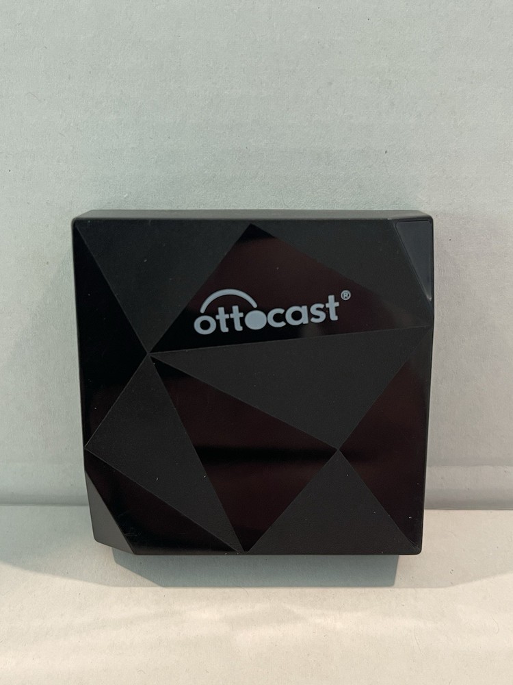 Ottocast Multimedia Car Adapter Apple Car Play