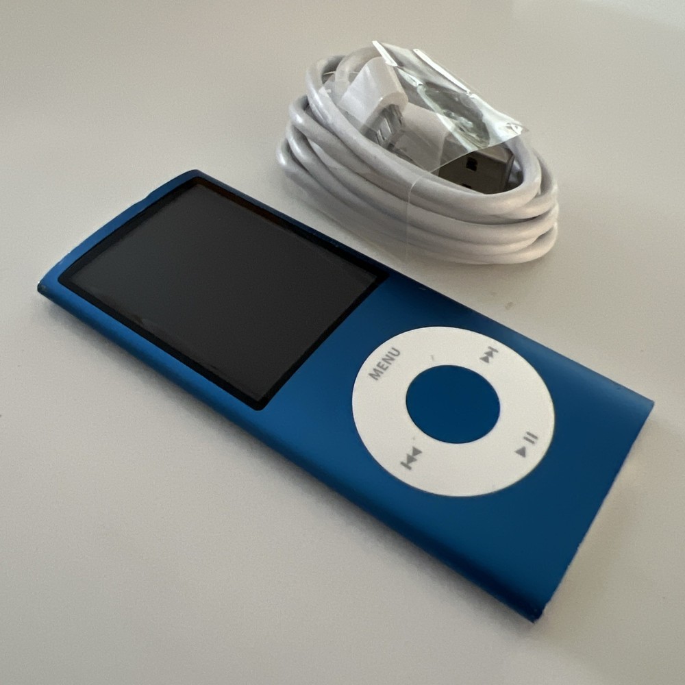 iPod 4th Generation 16 Gb Blue NEW BATTERY M5