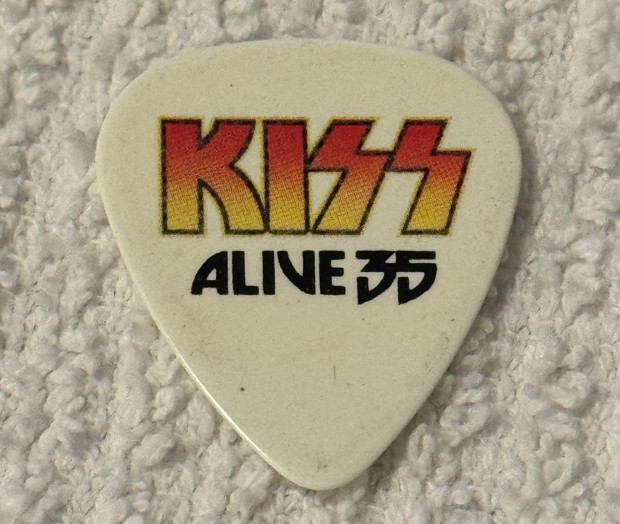 KISS Guitar Pick Tommy Thayer ALIVE 35 Tour His Signature Plectrum RARE CONCERT