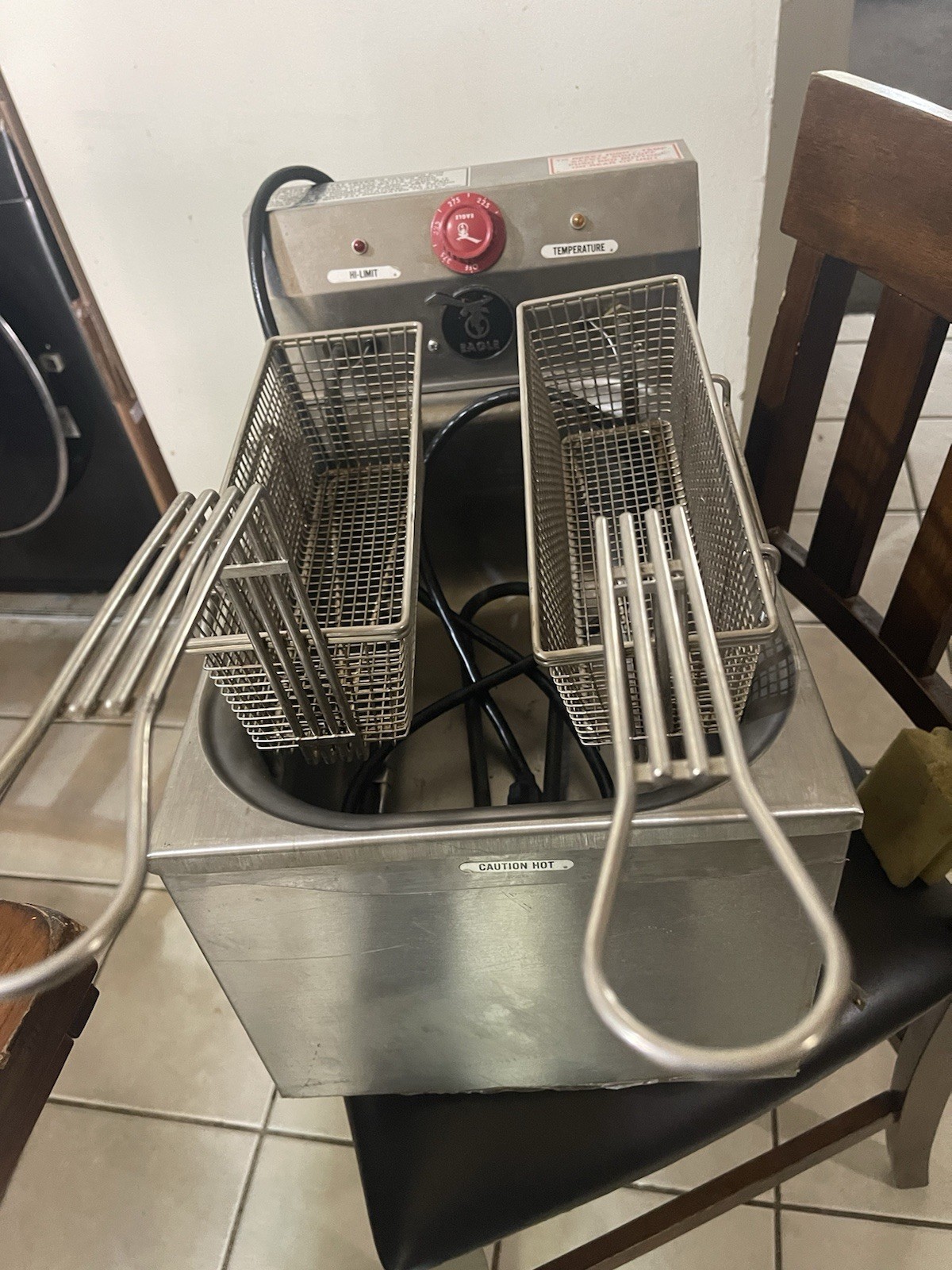 Pre-Owned Eagle Countertop Deep Fryer Model EF10-120 TESTED