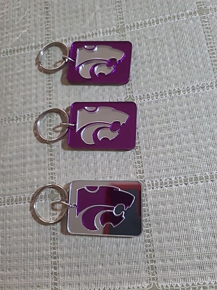 THREE LIONS KEY CHAINS WITH MIRROR ON BACK