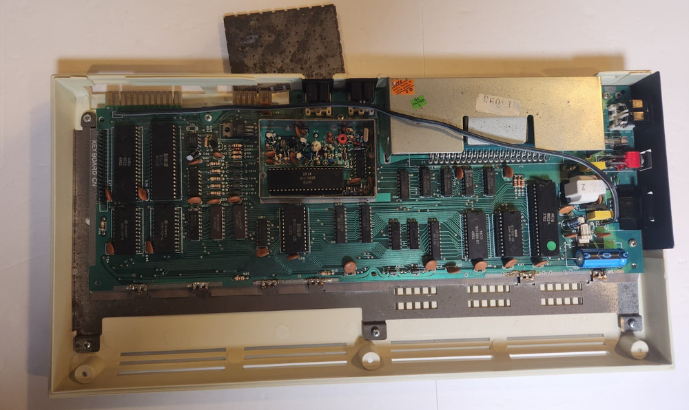 Vintage Commodore Vic 20 Computer Tested Powers New Capacitors