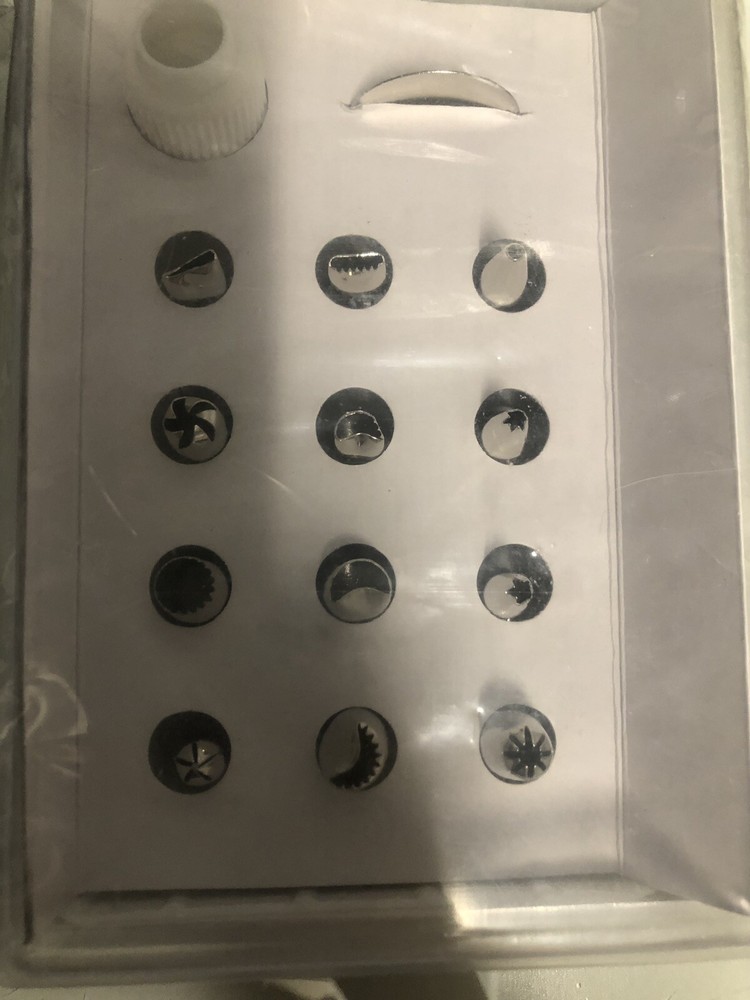 Progressive Bakers Cake Decorating Kit 16 Piece Set