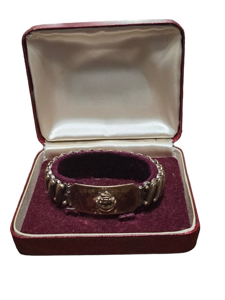 WW2 Era US Navy Sweetheart Expansion  Engraved Bracelet In Case