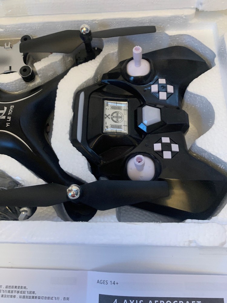 2.4Ghz 4-AXIS Remote Control Quadcopter