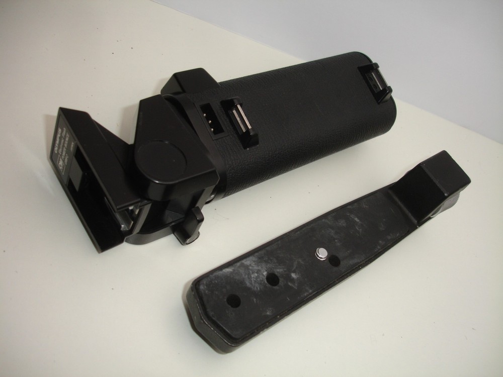 Olympus OM System Power Bounce Grip 2 Flash Holder