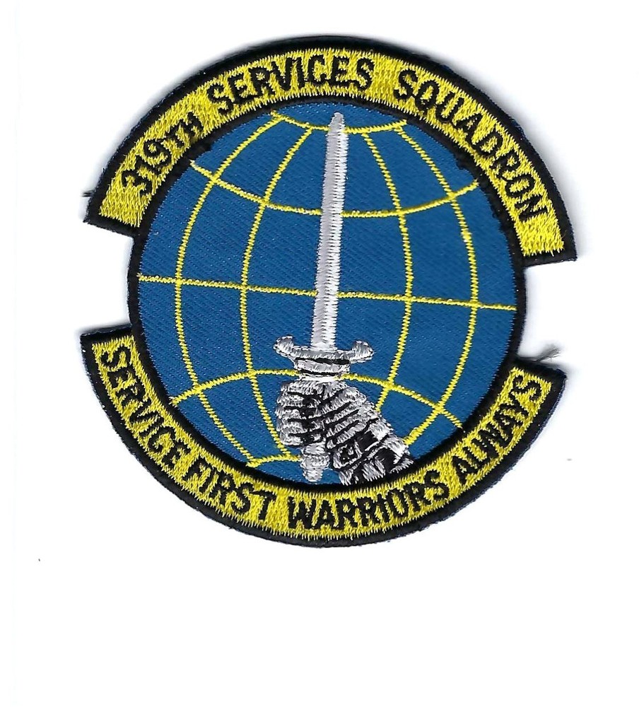 PATCH USAF 319th SERVICES SQ OSS  GRAND FORKS  AFB      B7-1