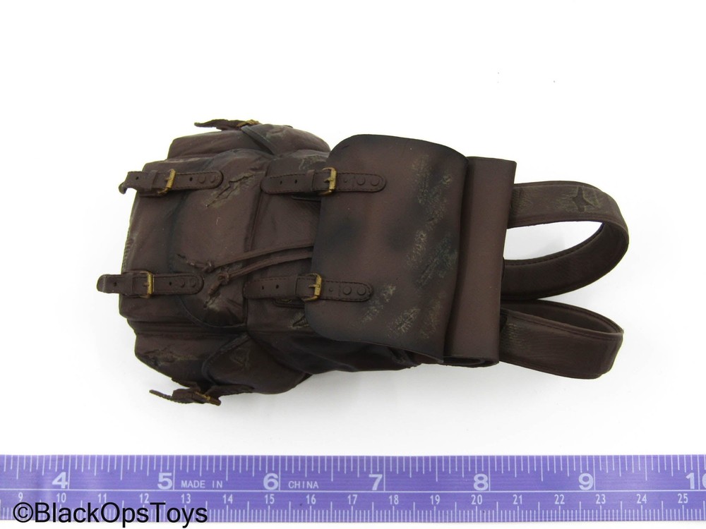 1/6 Scale Toy Old Man Logan - Brown Backpack