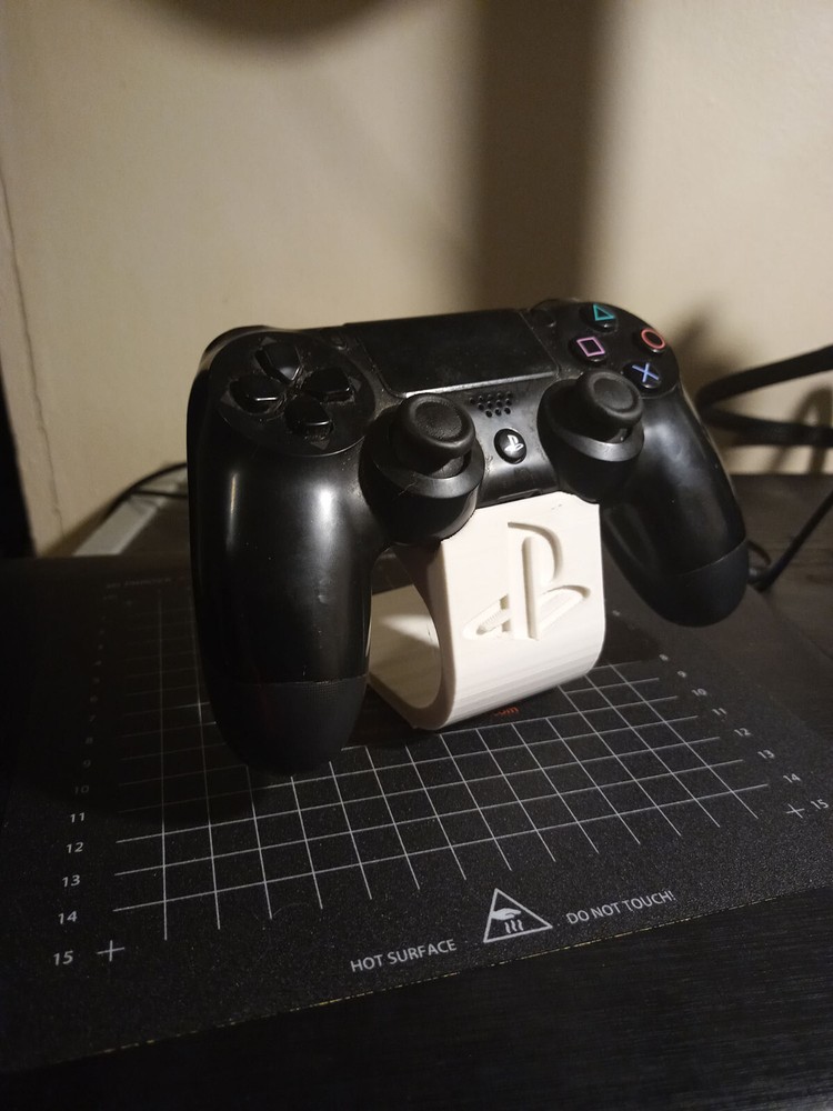 Sony PlayStation 4 PS4 Controller Stand Sleek Display Case Joypad Desk Mount