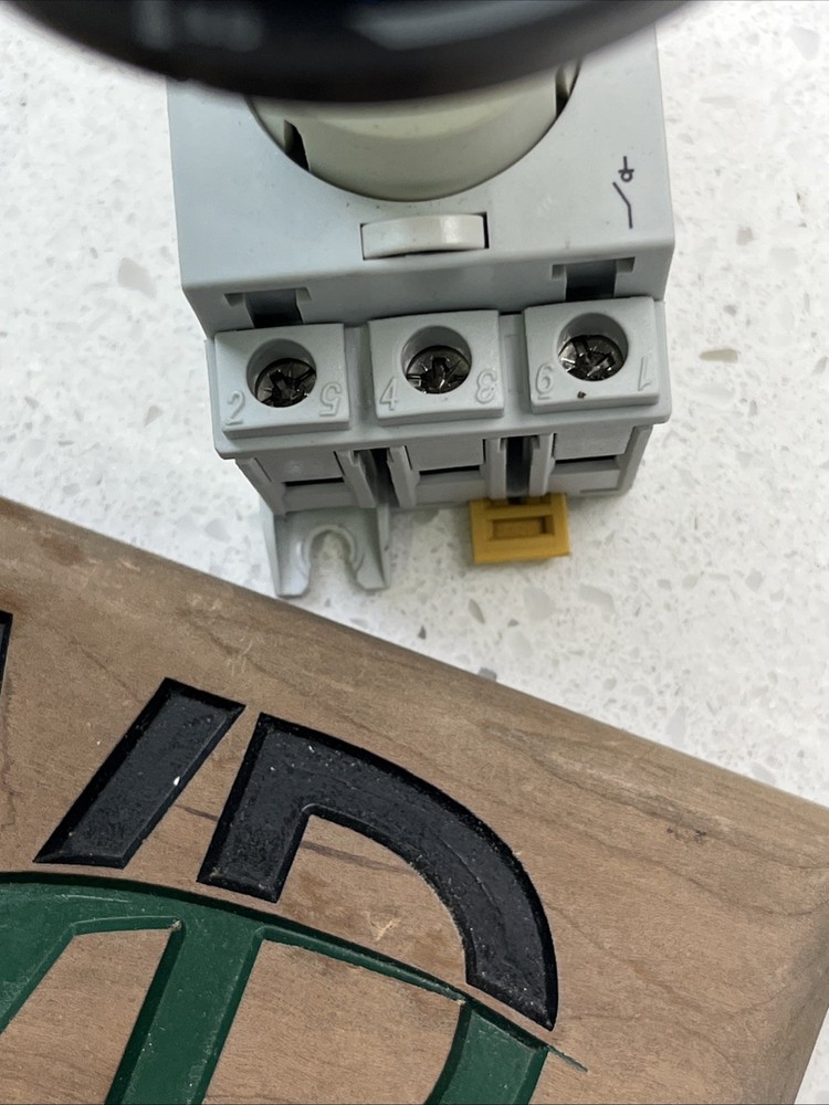 Eaton R5A3030U GENERAL PURPOSE SWITCH 30A 3 Pole 600VAC