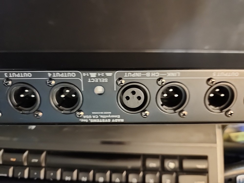 Nady System Stereo Signal Distributor SD-2418