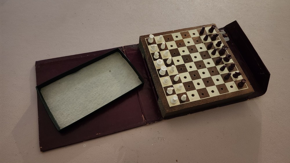 Vintage 1945 E.S. Lowe CHESS Bookshelf Games  Vol. 524