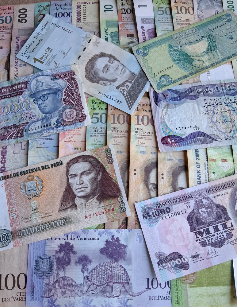World foreign Currency 40 Bank notes Lot K-42