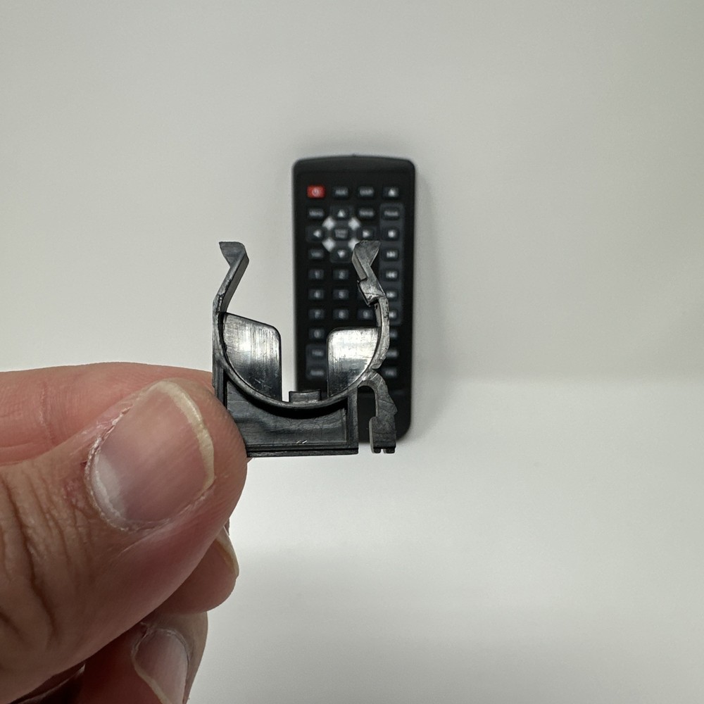 SAVV AUTO DVD PLAYER STEREO REMOTE CONTROL PT-R138 Replacement