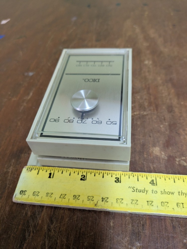 DICO Heat Cool Thermostat D1E56-477