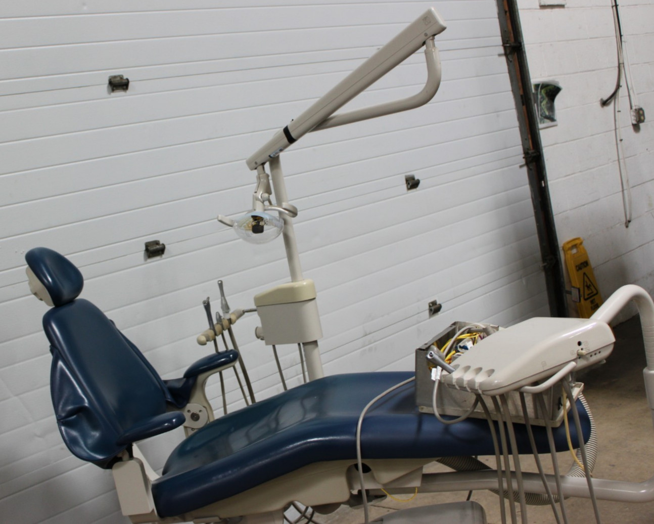 Adec Dental Patient Proma Exam Procedure Chair Unit & Light. Pls see the picture