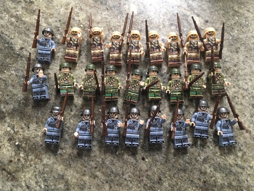 26 Military Figures