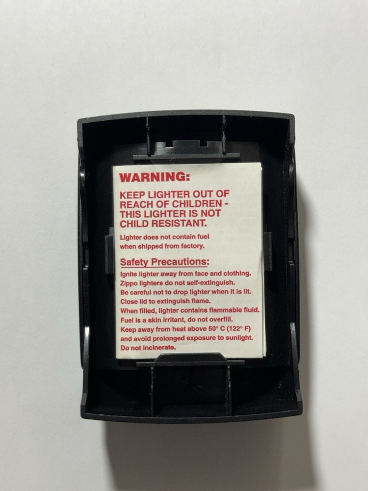 ZIPPO Santa’s Chocolate Shoppe LIGHTER