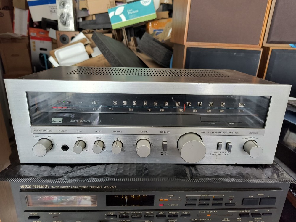 Sansui R30 AM/FM Stereo Receiver