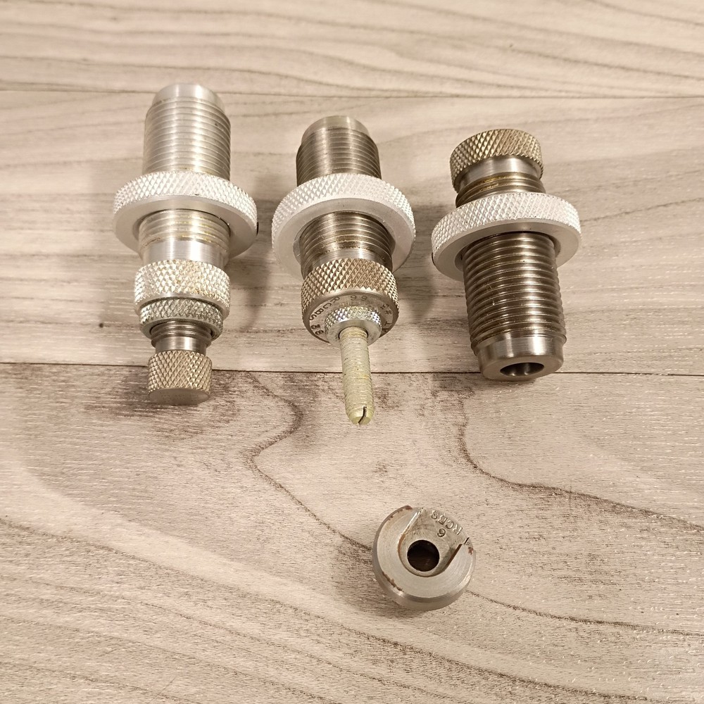 RCBS 38 special 357 mag reloading 3 die set With Shellholder