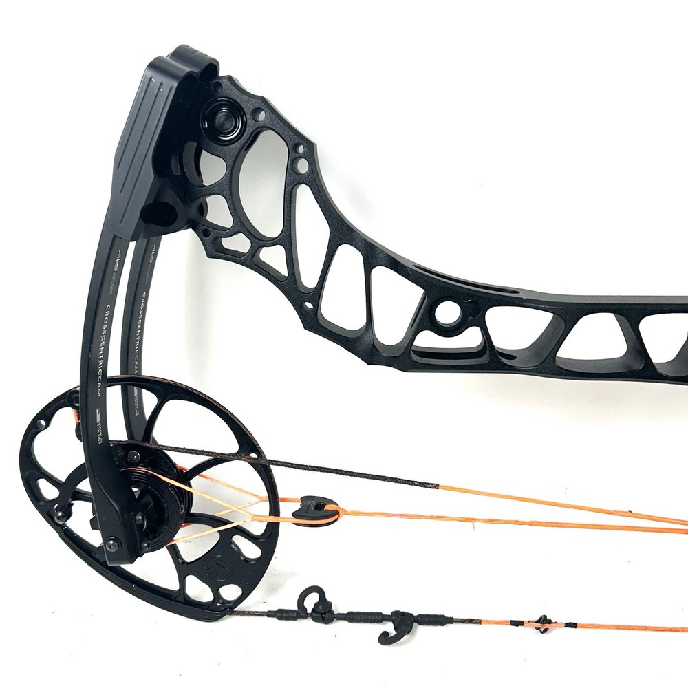 Mathews Vertix Bow RH 27" / 70lbs. - Black